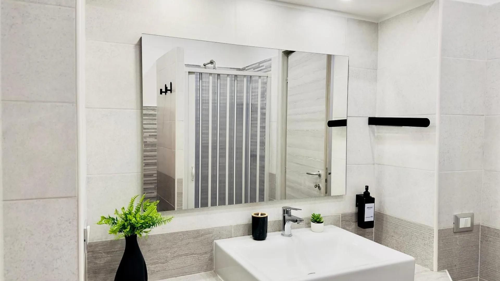 Appartement Katasoul Urban Vibes - Centro Storico - Estate 2025 à Catane Italie